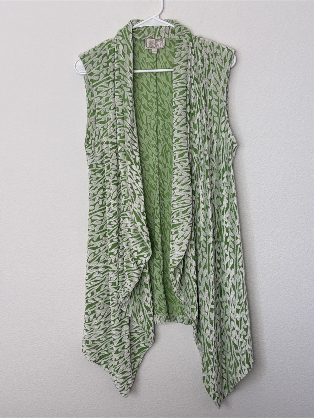 Sleeveless Draped Open Cardigan Vest in Leafy Green and White Velvet Textured